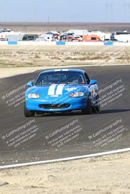 media/Jan-25-2025-CalClub SCCA (Sat) [[03c98a249e]]/Race 4/